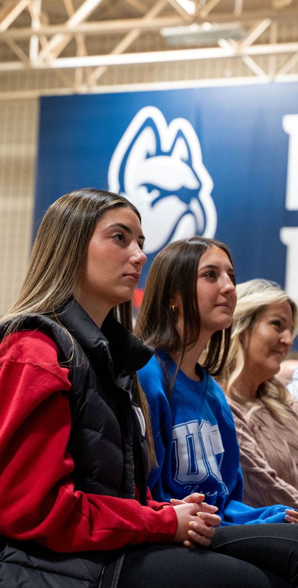 cheerleaders at christmas tree lighting ceremony