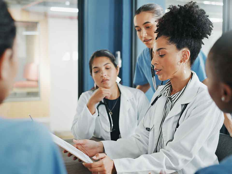 doctors reviewing a chart