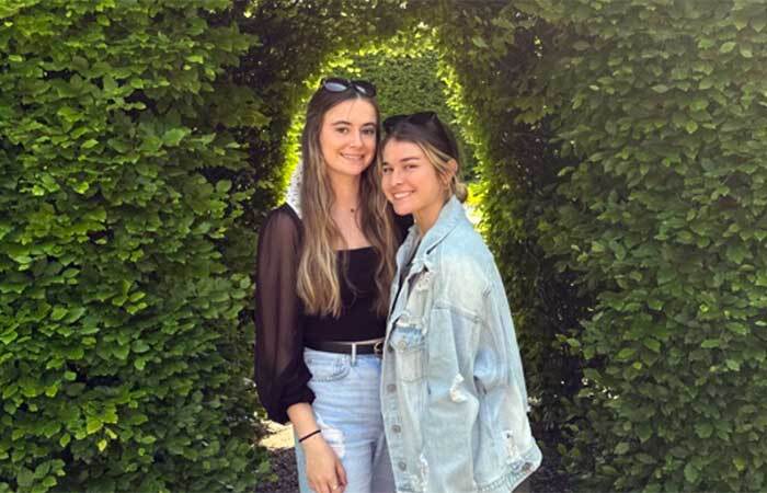 Alexis Armstrong ’24 and Allison Devlin ’25 in Ireland