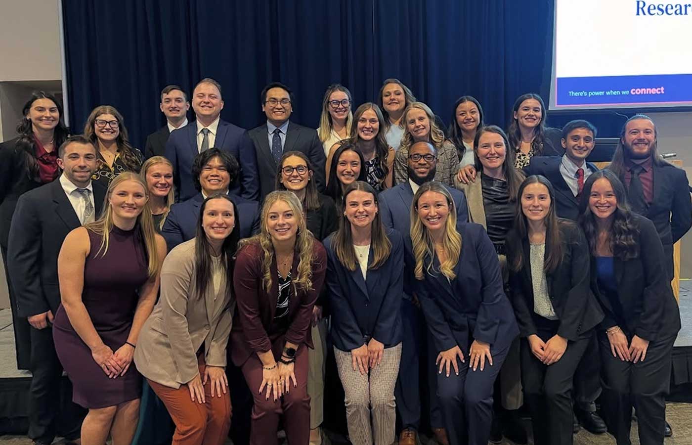 DPT students gather for a group photo at the annual research symposium